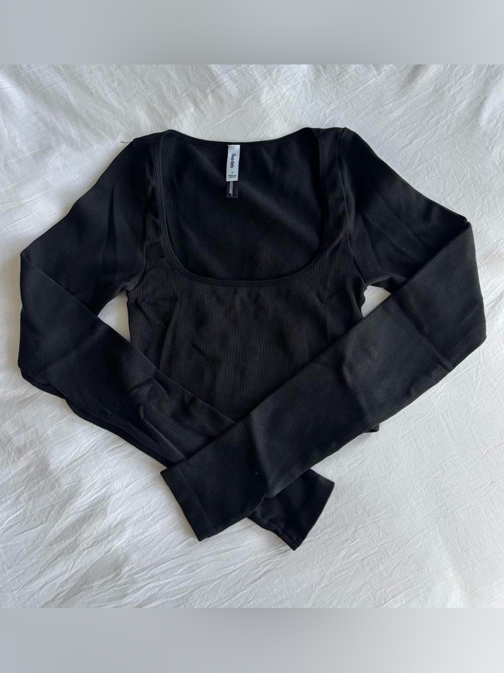 Aritzia Sunday Best Sinchseamless Black Long Sleeve Top